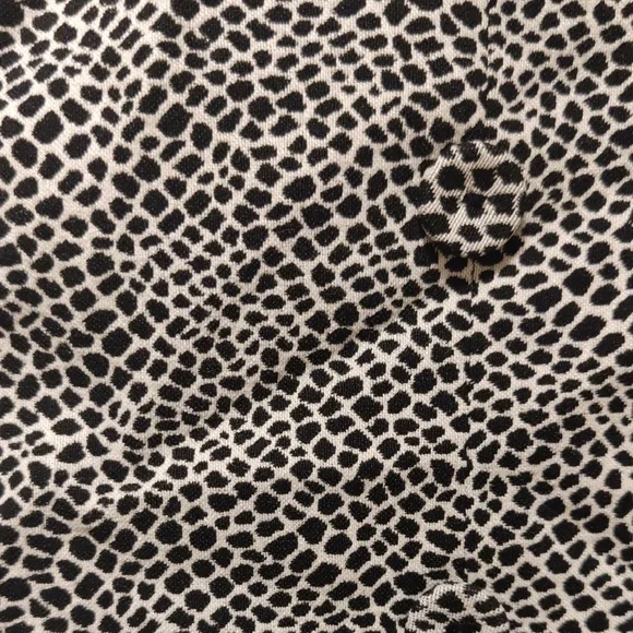 Elegant Black and White Patterned Skirt - Picture 3 of 5